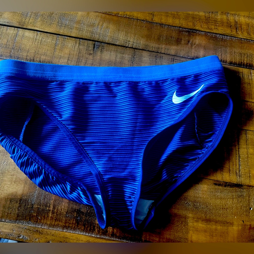 Brand New Nike Women’s Distance Briefs- TEAM USA 🇺🇸 🇺🇸 🇺🇸